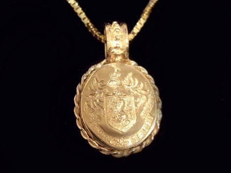 18k Family Crest Pendant With Chain