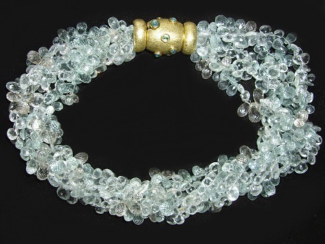 Large 18k Barrel Clasp & Aquamarine Necklace