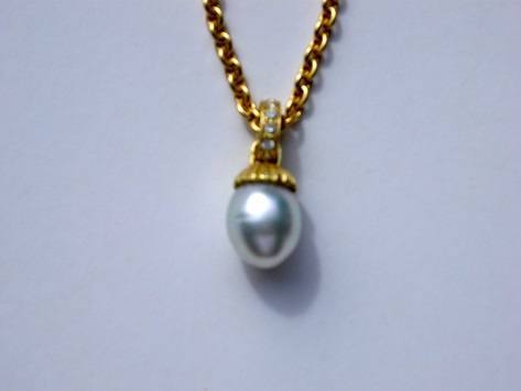 South Sea Pearl Pendant & Chain